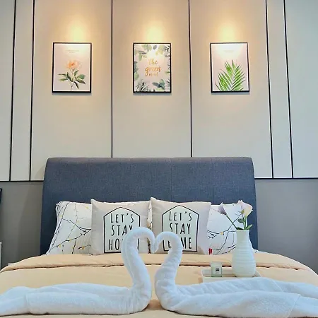 Ferienwohnung 3Br / 9 Pax / Sunway Velocity / Mrt / Lrt
